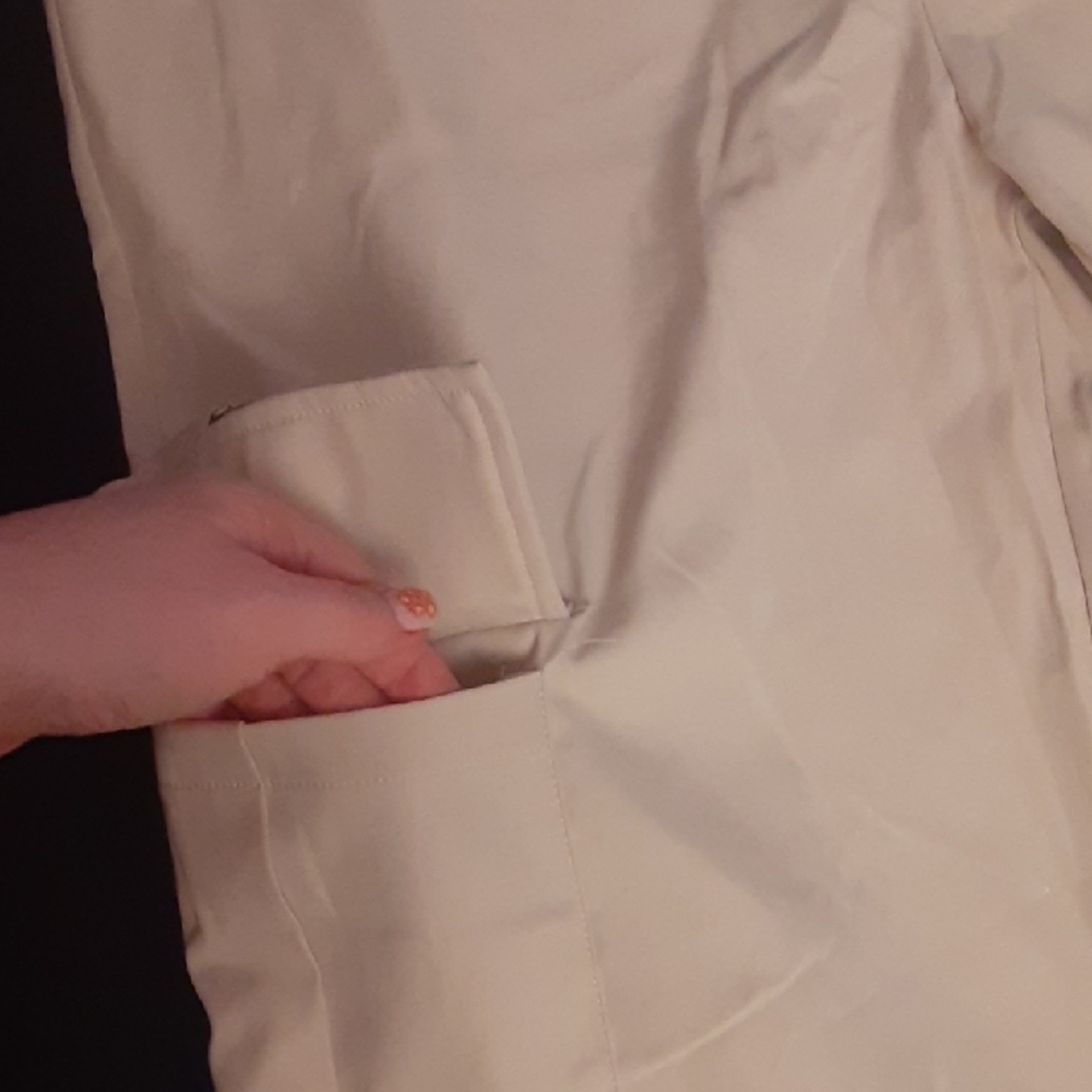 Women's White Cargo Pants - Picture 7 of 8